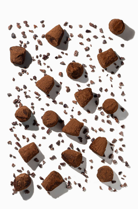 Cacao nibs chocolate truffles - bulk - WOW Chocolao!